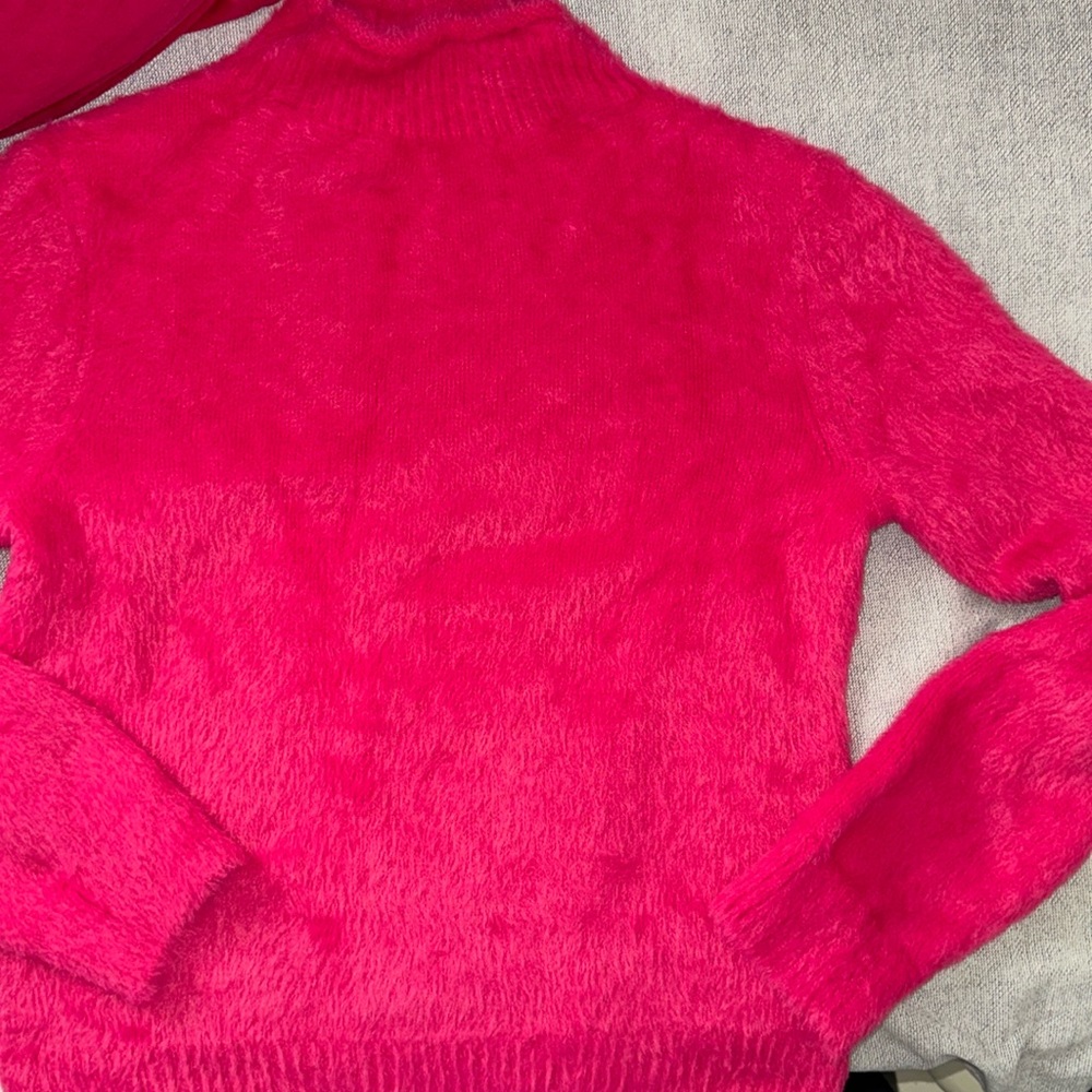 Universal Thread Sweatshirt - image 1